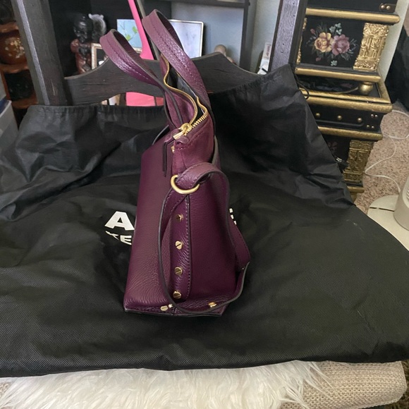 Brand new purse - Picture 3 of 4